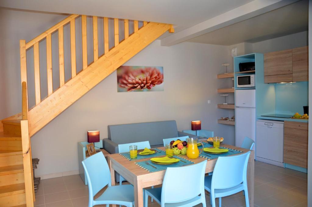 Lagrange Grand Bleu Vacances - Residence La Grenadine Marseillan  Room photo
